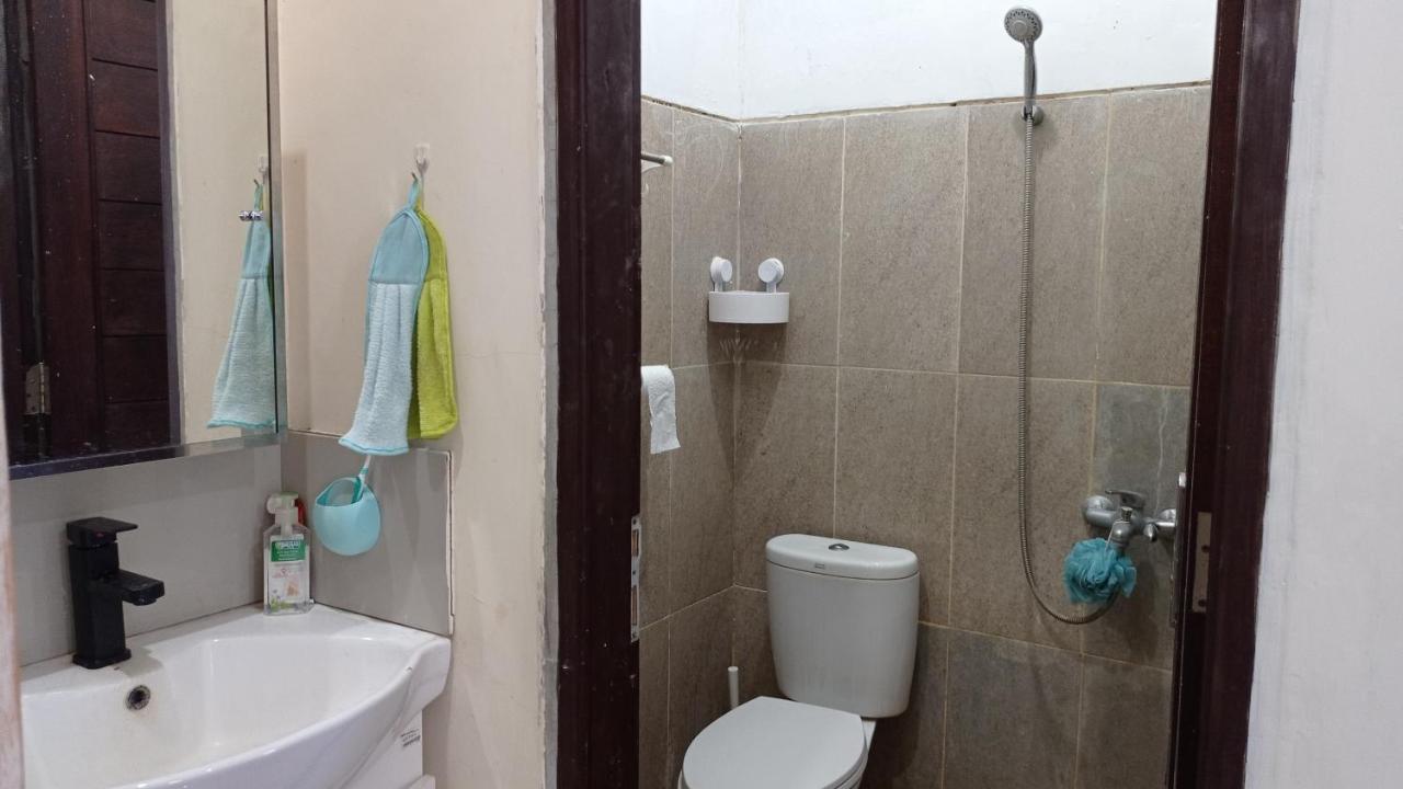 Neny'S Homestay Saba Bagian luar foto