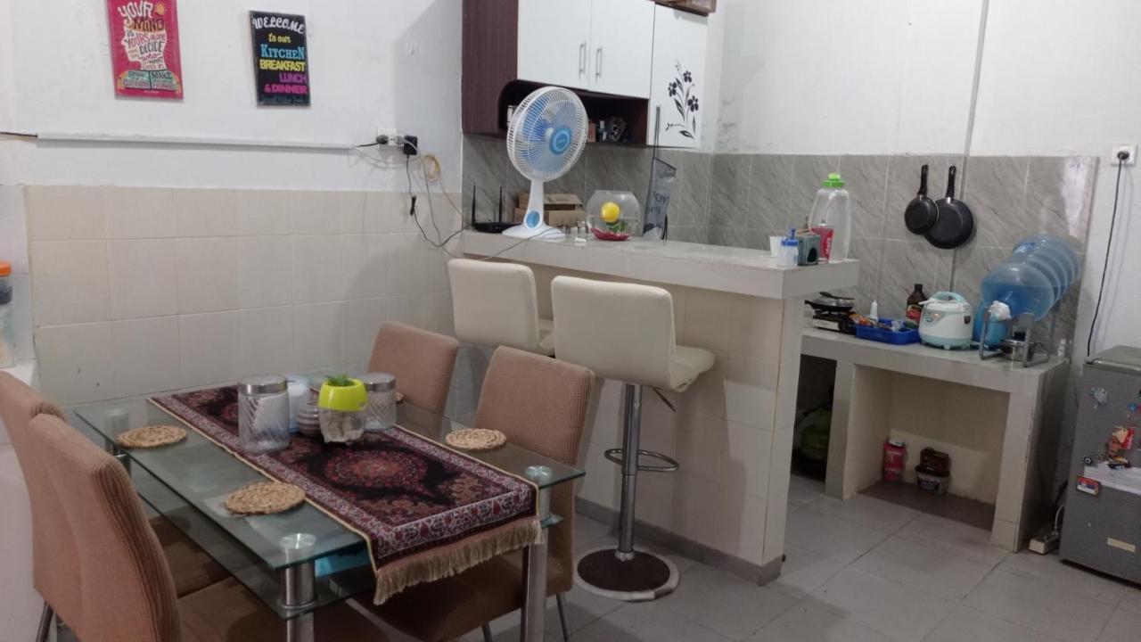 Neny'S Homestay Saba Bagian luar foto