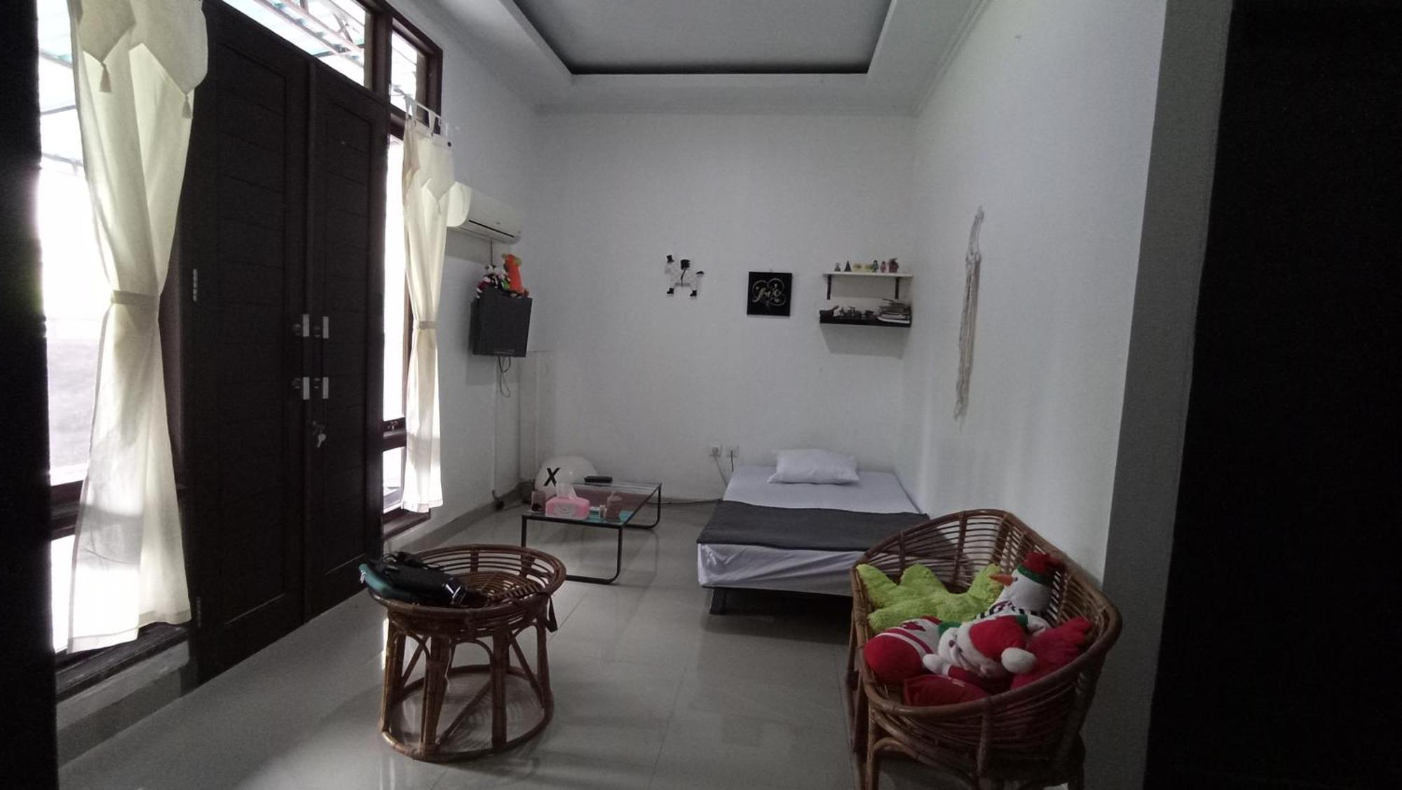 Neny'S Homestay Saba Bagian luar foto