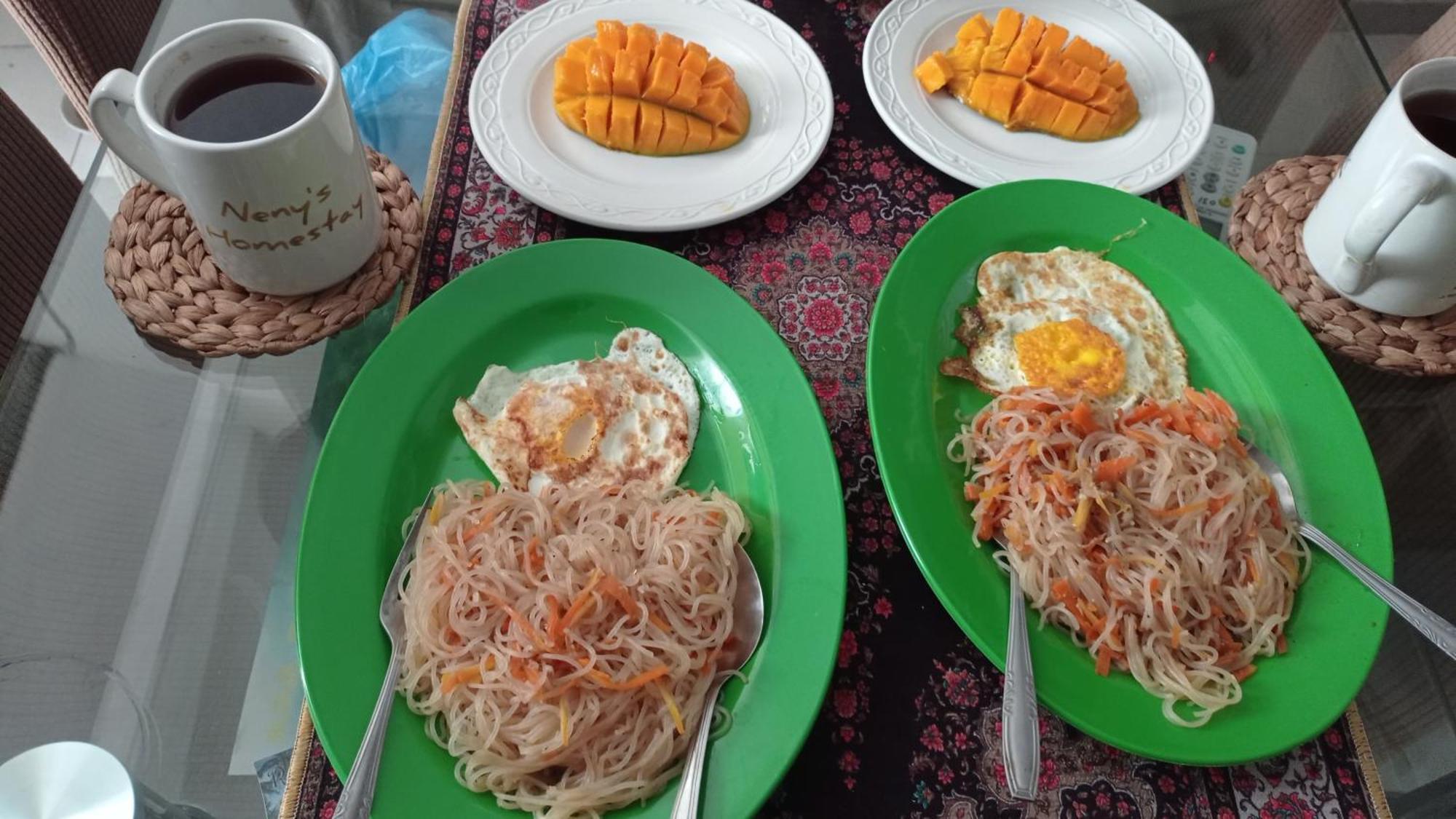 Neny'S Homestay Saba Bagian luar foto