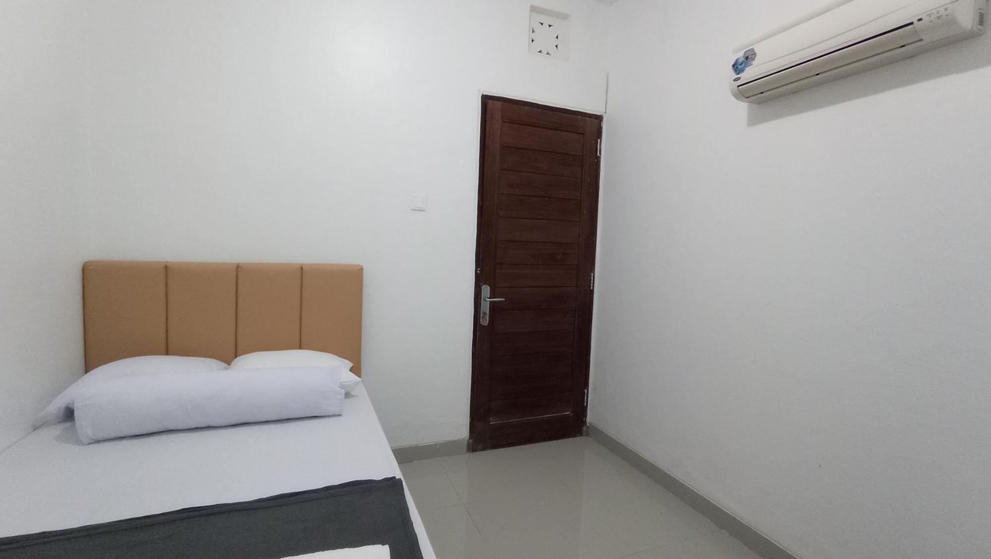 Neny'S Homestay Saba Bagian luar foto